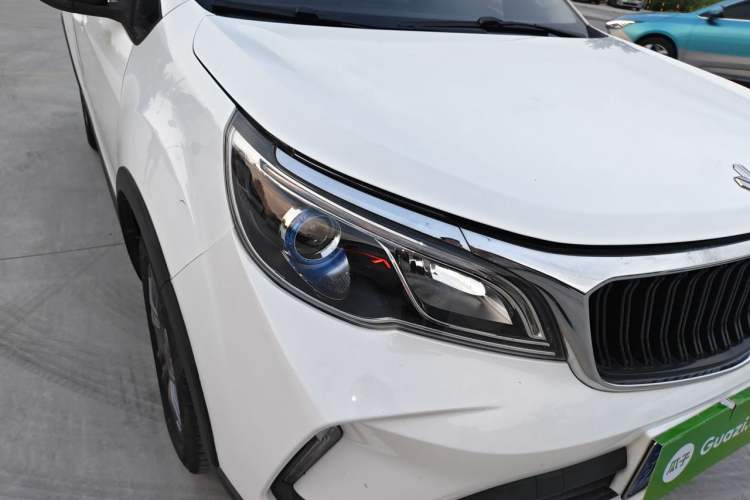 Used Livan X3 PRO 2022 1.5L CVT Xiao Sa Right Front Headlight