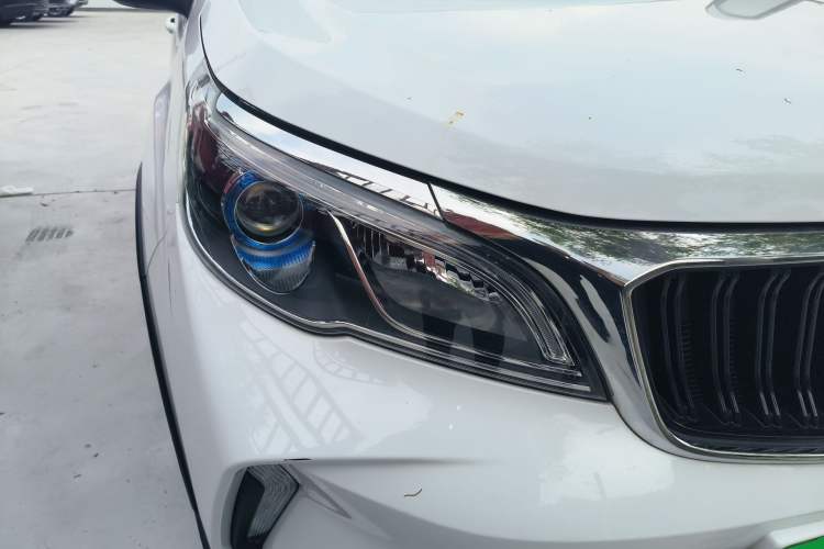Used Livan X3 PRO 2022 1.5L CVT Xiao Sa Right Front Headlight