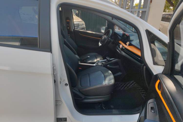 Used Livan X3 PRO 2022 1.5L CVT Xiao Sa Right Front Seat