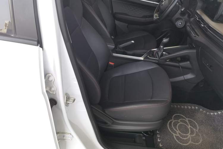 Used Livan X3 PRO 2022 1.5L Manual Little Cutie Right Front Seat