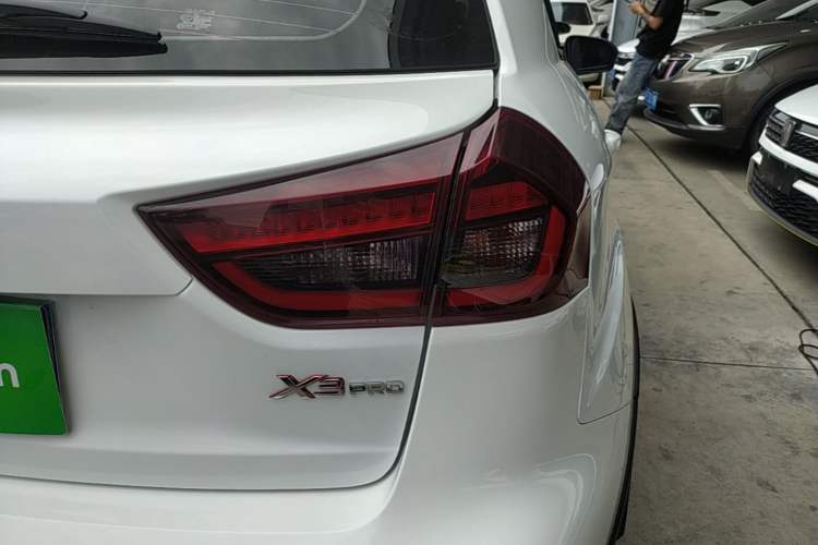 Used Livan X3 PRO 2022 1.5L CVT Xiao Sa Right Rear Taillight