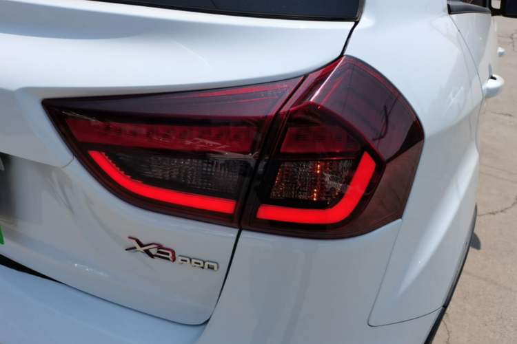 Used Livan X3 PRO 2022 1.5L Manual Little Cutie Right Rear Taillight