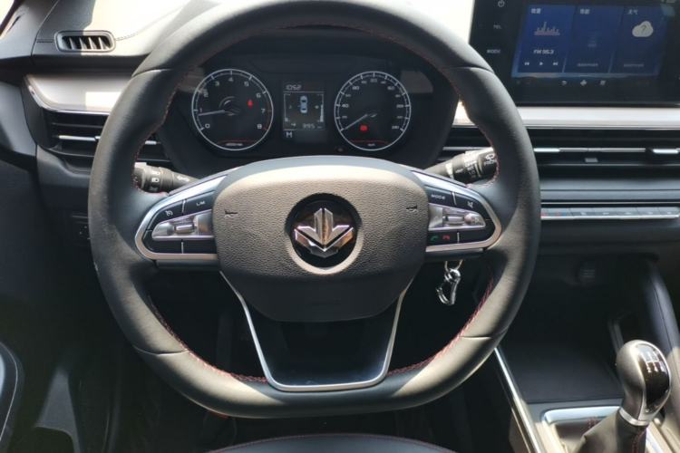 Used Livan X3 PRO 2022 1.5L Manual Little Cutie Steering Wheel