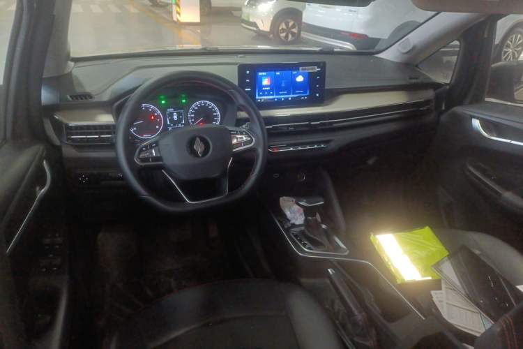 Used Livan X3 PRO 2024 1.5L CVT Xiao Sa Center Console