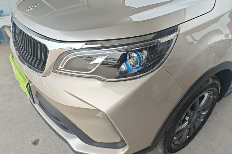 Used Livan X3 PRO 2024 1.5L CVT Xiao Sa Left Front Headlight
