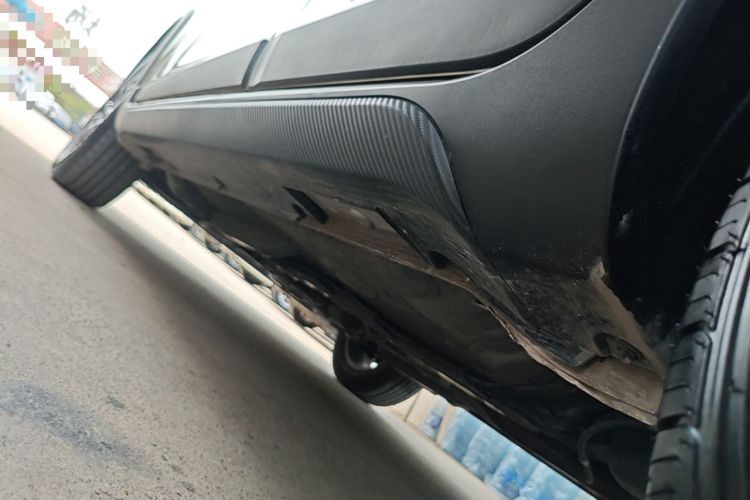 Used Livan X3 PRO 2024 1.5L CVT Xiao Sa Left Side Sill