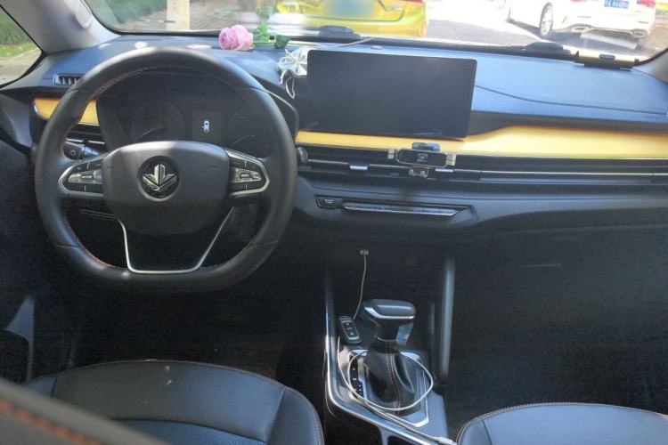 Used Livan X3 PRO 2024 1.5L CVT Xiao Sa Center Console