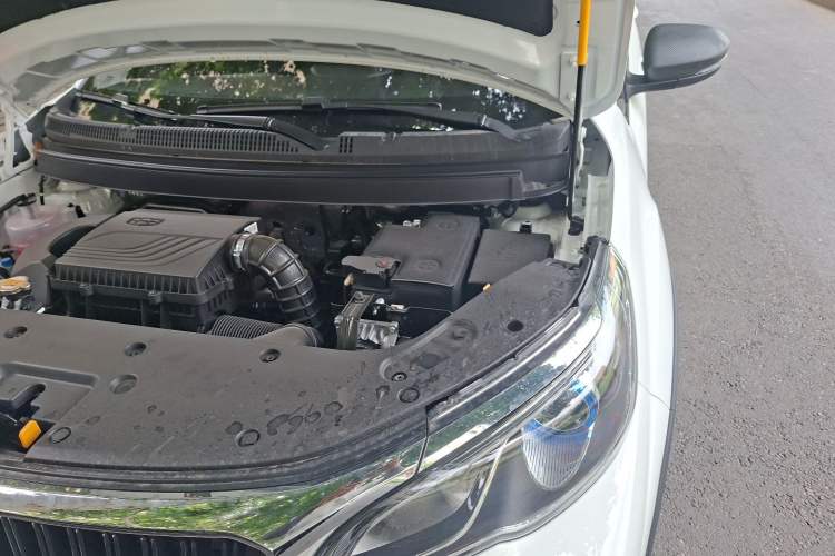Used Livan X3 PRO 2024 1.5L CVT Xiao Sa Engine Bay Left