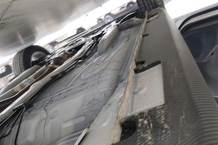 Used Livan X3 PRO 2024 1.5L CVT Xiao Sa Left Side Sill