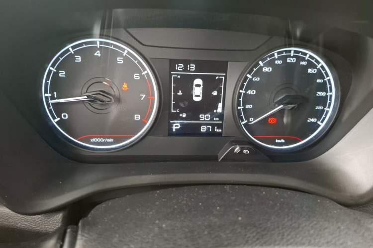 Used Livan X3 PRO 2024 1.5L CVT Xiao Sa Odometer Close Up