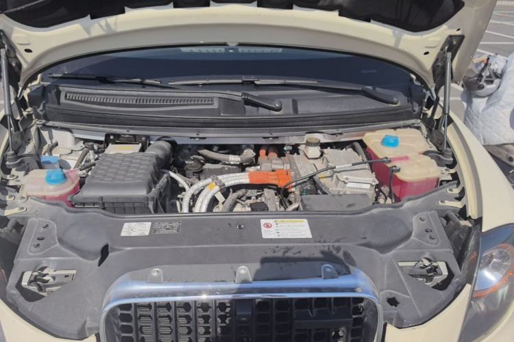 Used Lorinser LX 2021 seven-seater version Engine Bay