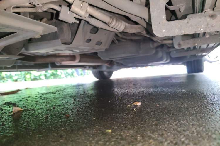 Used Lorinser Metris MS500  Chassis Front Left