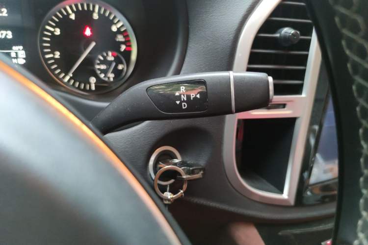 Used Lorinser Metris MS500  Gear Lever
