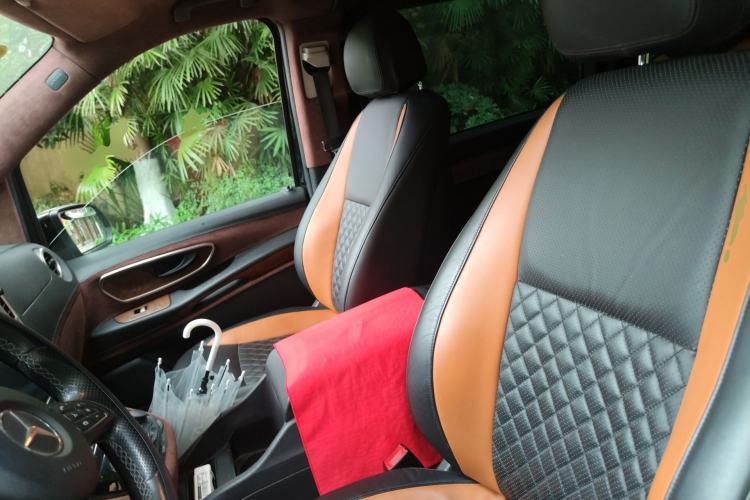 Used Lorinser Metris MS500  Left Front Seat