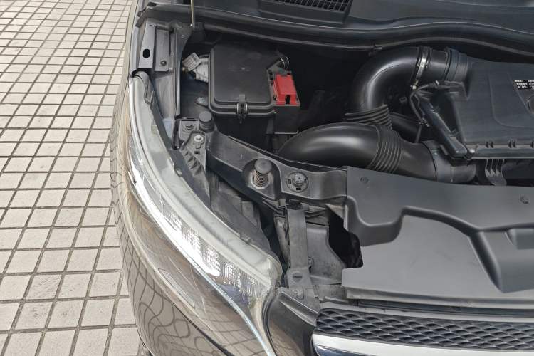 Used Lorinser MS500L 2020 MS500L Engine Bay Right