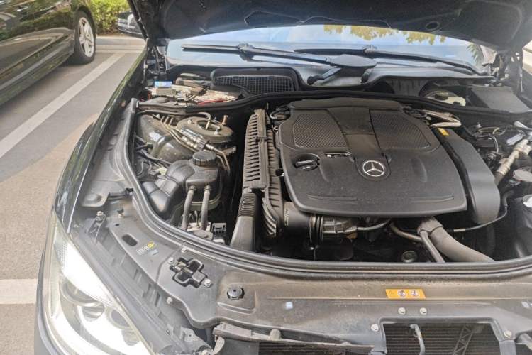 Used Lorinser S-Class  Engine Bay Right