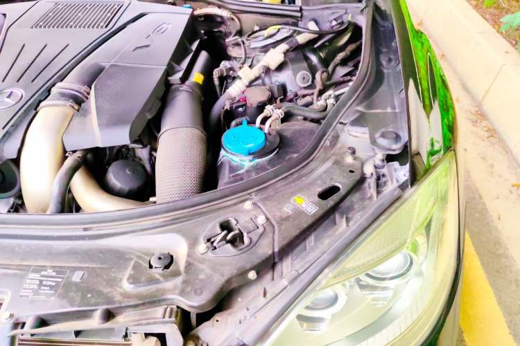 Used Lorinser S-Class  Engine Bay Left