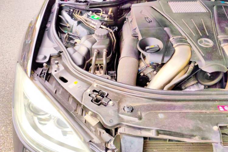 Used Lorinser S-Class  Engine Bay Right