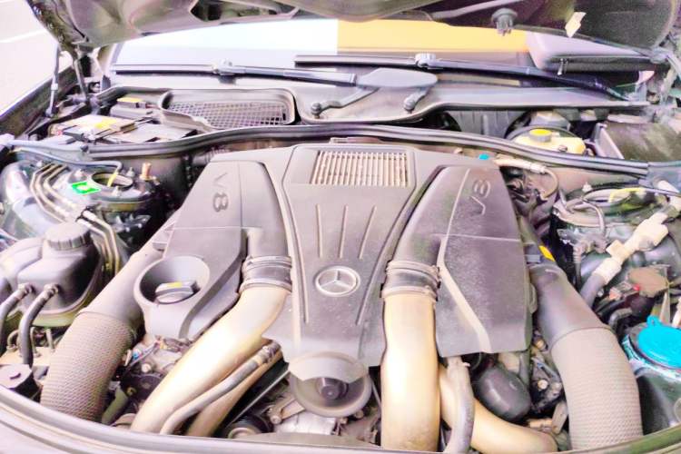 Used Lorinser S-Class  Engine Bay