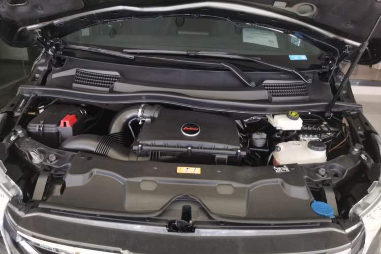 Used Lorinser VS Series 2024 VS570MX Tianzhou Seven-Seater Engine Bay