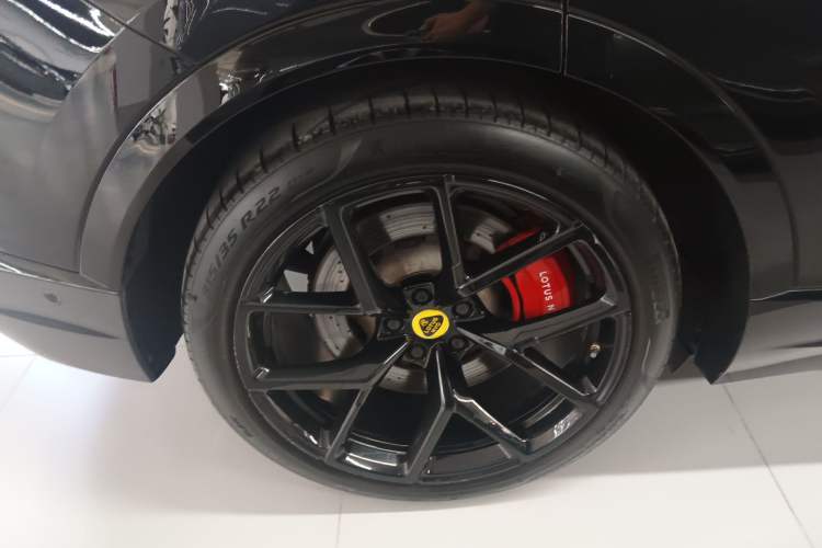 Used Lotus ELETRE 2023 ELETRE S+ Right Rear Wheel Hub