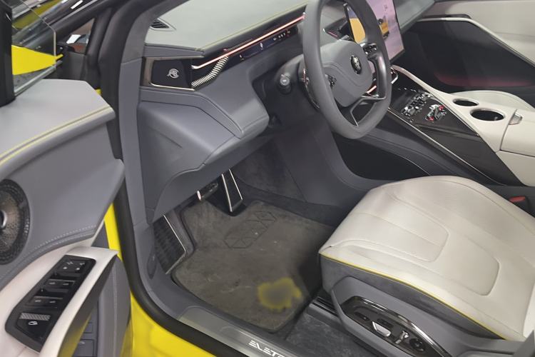Used Lotus ELETRE 2023 ELETRE R+ Interior 1
