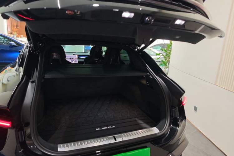 Used Lotus ELETRE 2023 ELETRE R+ Trunk