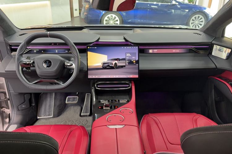 Used Lotus ELETRE 2023 ELETRE R+ Interior 3