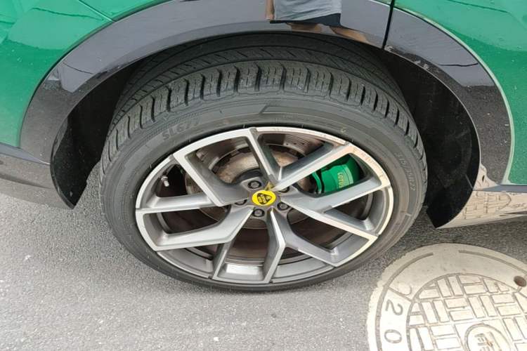 Used Lotus ELETRE 2023 ELETRE S+ Right Rear Wheel Hub