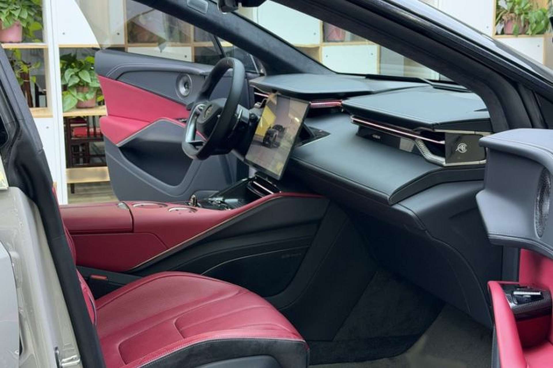Used Lotus ELETRE 2023 ELETRE R+ Interior 7