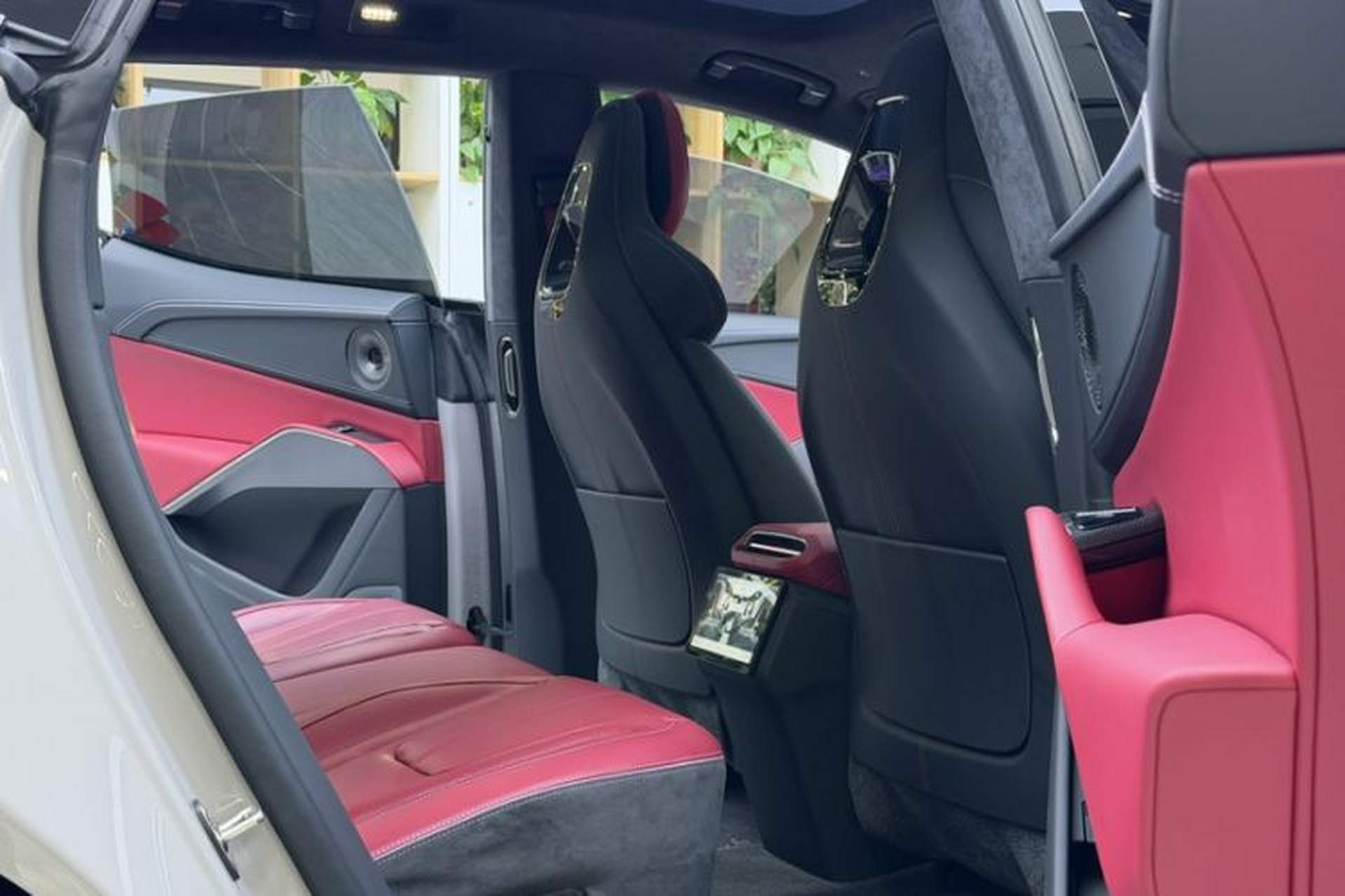 Used Lotus ELETRE 2023 ELETRE R+ Interior 8