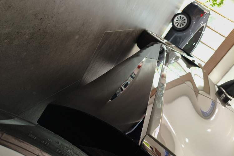 Used Lotus ELETRE 2023 ELETRE S+ Left Side Sill
