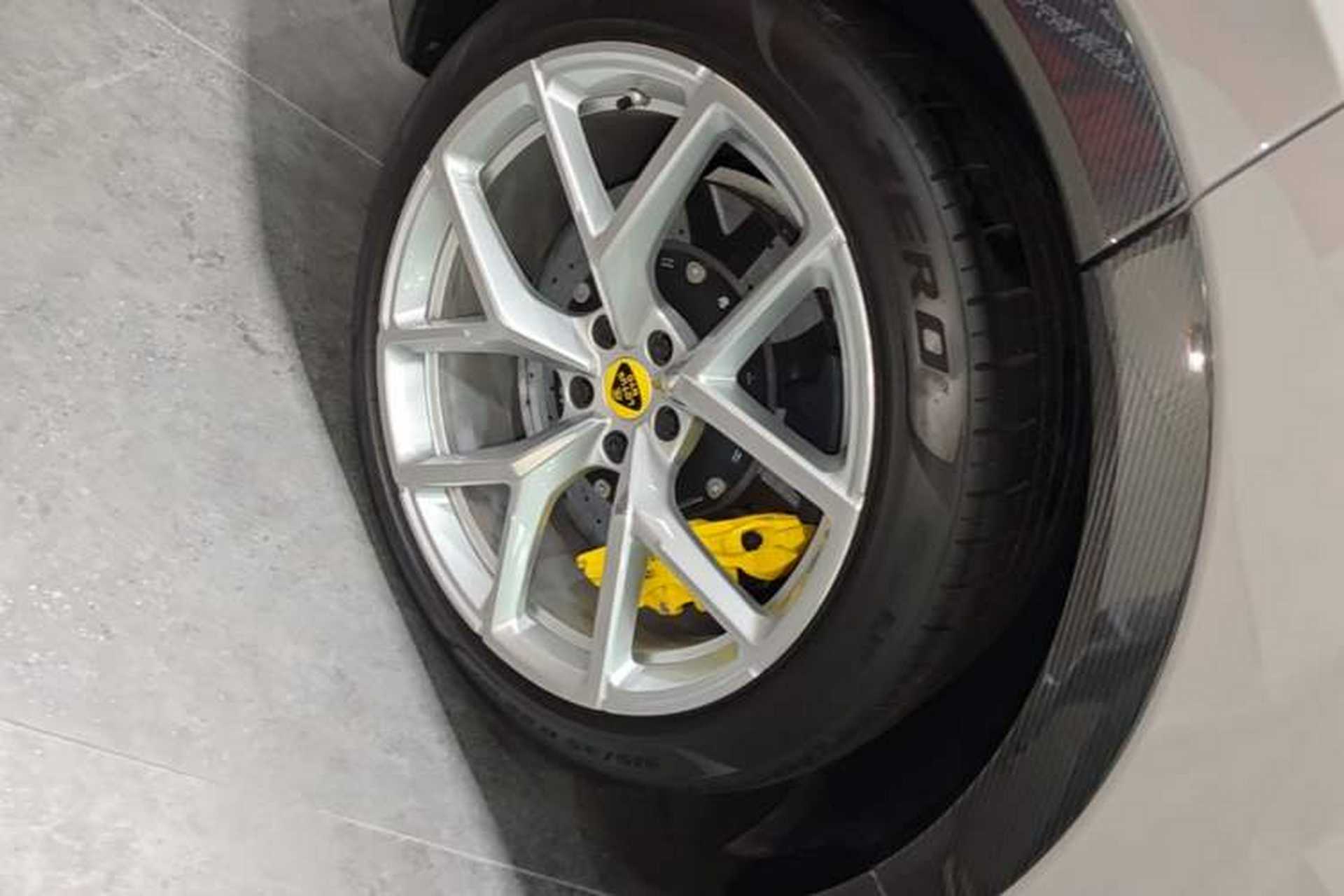 Used Lotus ELETRE 2023 ELETRE R+ Right Rear Wheel Hub