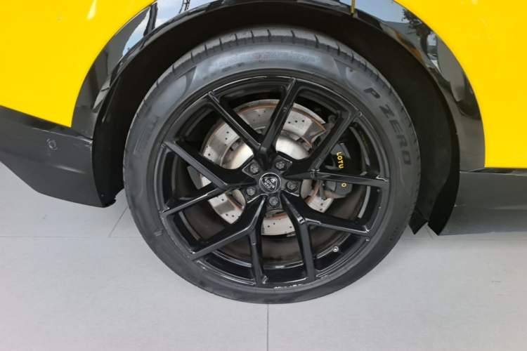 Used Lotus ELETRE 2023 ELETRE S+ Right Rear Wheel Hub