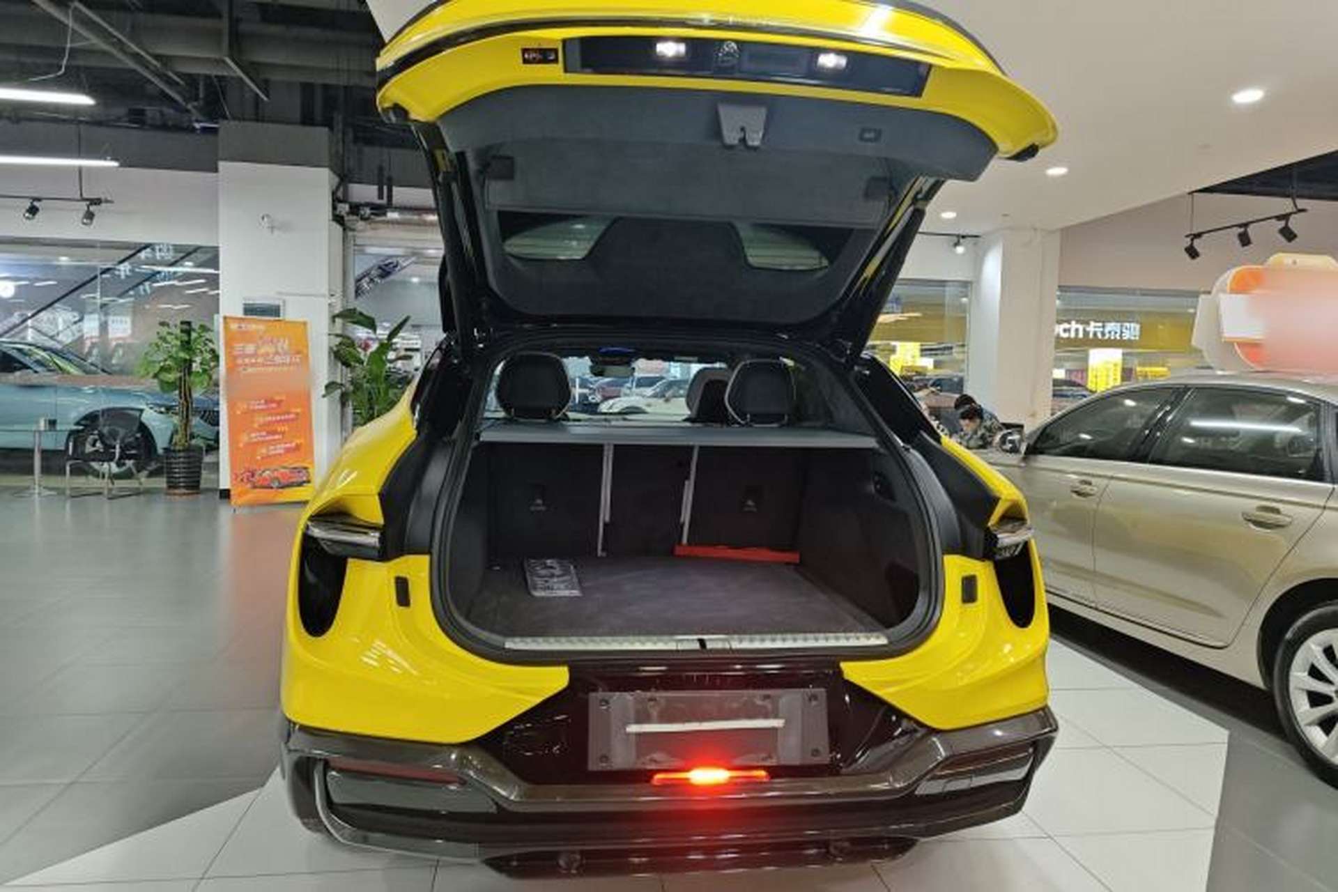 Used Lotus ELETRE 2023 ELETRE R+ Trunk