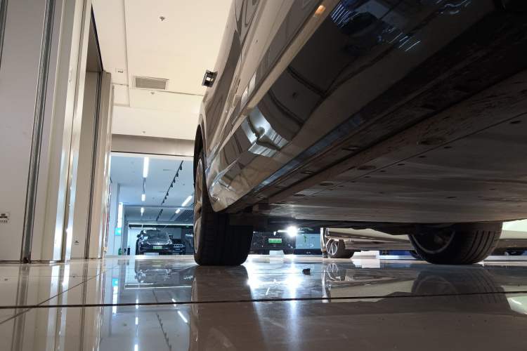 Used Lotus ELETRE 2024 ELETRE L+ Right Side Sill