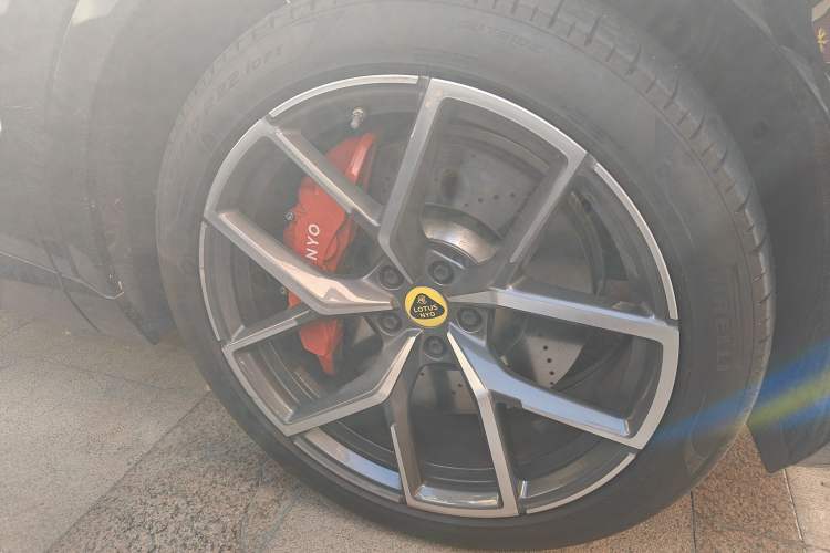 Used Lotus ELETRE 2024 ELETRE L+ Right Front Wheel Hub