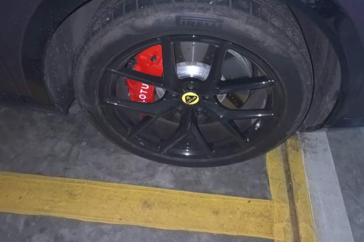 Used Lotus ELETRE 2025 Model Lotus First-Limited Edition Right Front Wheel Hub