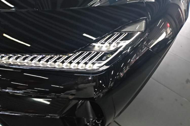 Used Lotus ELETRE 2026 Model, 600 SE, 5-seater Left Front Headlight