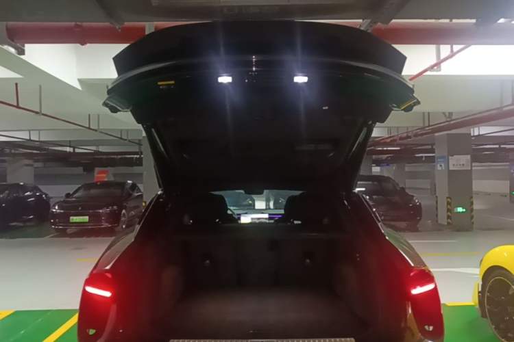 Used Lotus ELETRE 2026 Model, 600 SE, 5-seater Trunk