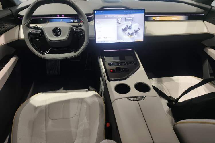 Used Lotus EMEYA 2025 600 Touring Edition Center Console