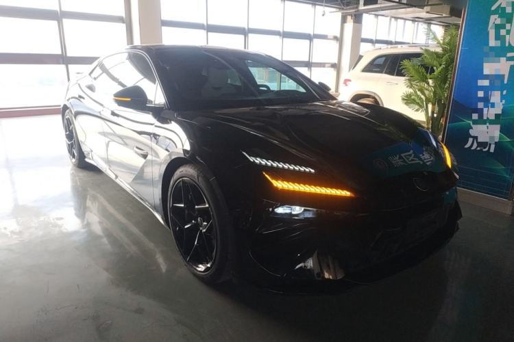 Used Lotus EMEYA 2024 EMEYA S+ Front Right 45 Deg