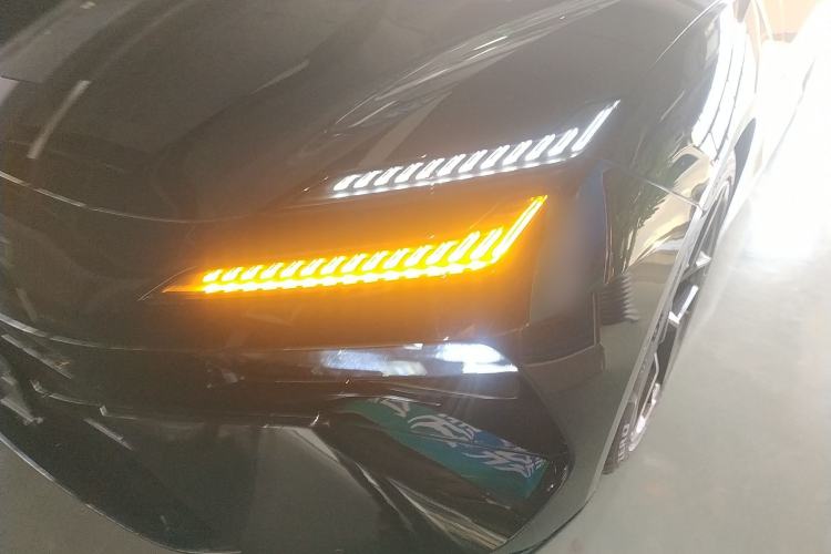 Used Lotus EMEYA 2024 EMEYA S+ Left Front Headlight