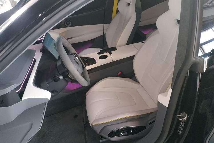 Used Lotus EMEYA 2024 EMEYA S+ Left Front Seat