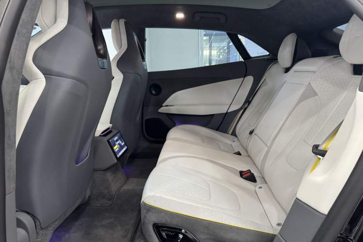 Used Lotus EMEYA 2024 EMEYA S+ Left Rear Seat