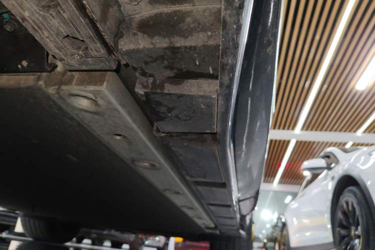 Used Lotus EMEYA 2024 EMEYA S+ Left Side Sill