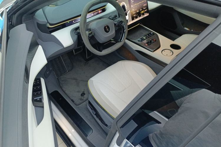 Used Lotus EMEYA 2024 EMEYA L+ Driver Seat