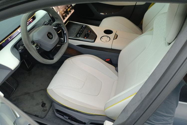 Used Lotus EMEYA 2024 EMEYA L+ Left Front Seat