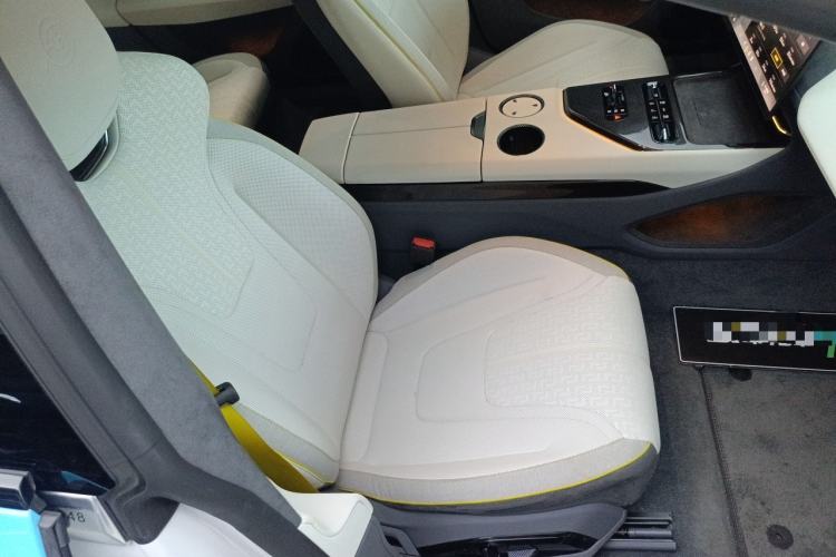 Used Lotus EMEYA 2024 EMEYA L+ Right Front Seat