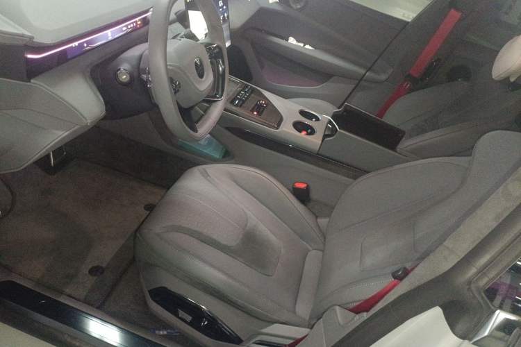 Used Lotus EMEYA 2024 EMEYA L+ Left Front Seat